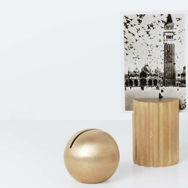 Card Stand Column