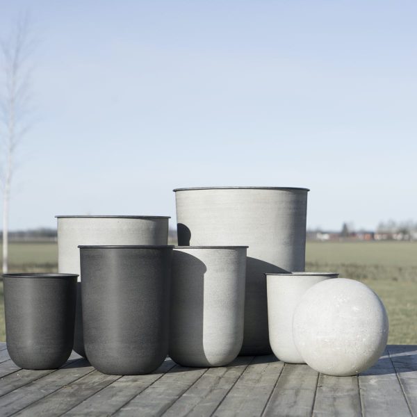 Out Pot Black