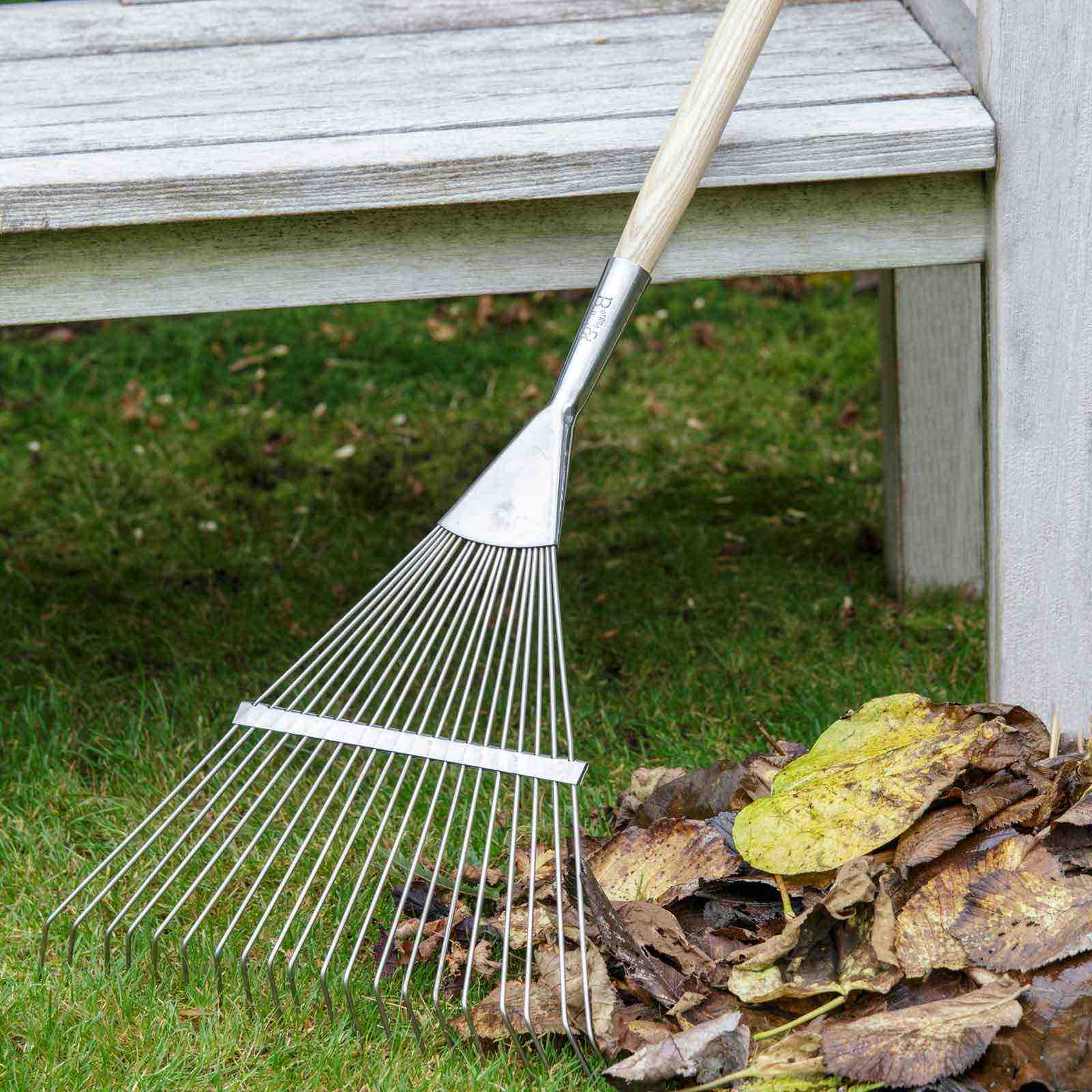 endorsed-stainless-leaf-rake2