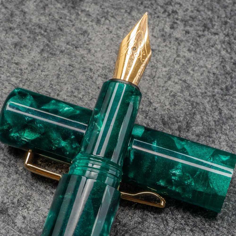 marbled-attache-8