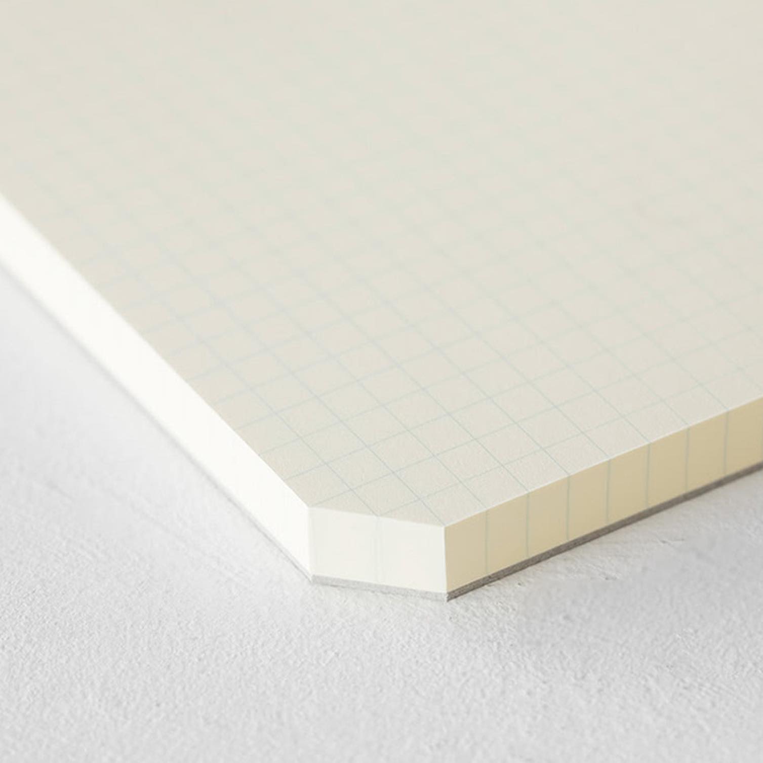 Midori-Notepad-A4-Graph_Corner__92045.1613426805