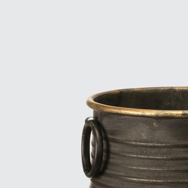 Bailey Metal Pot