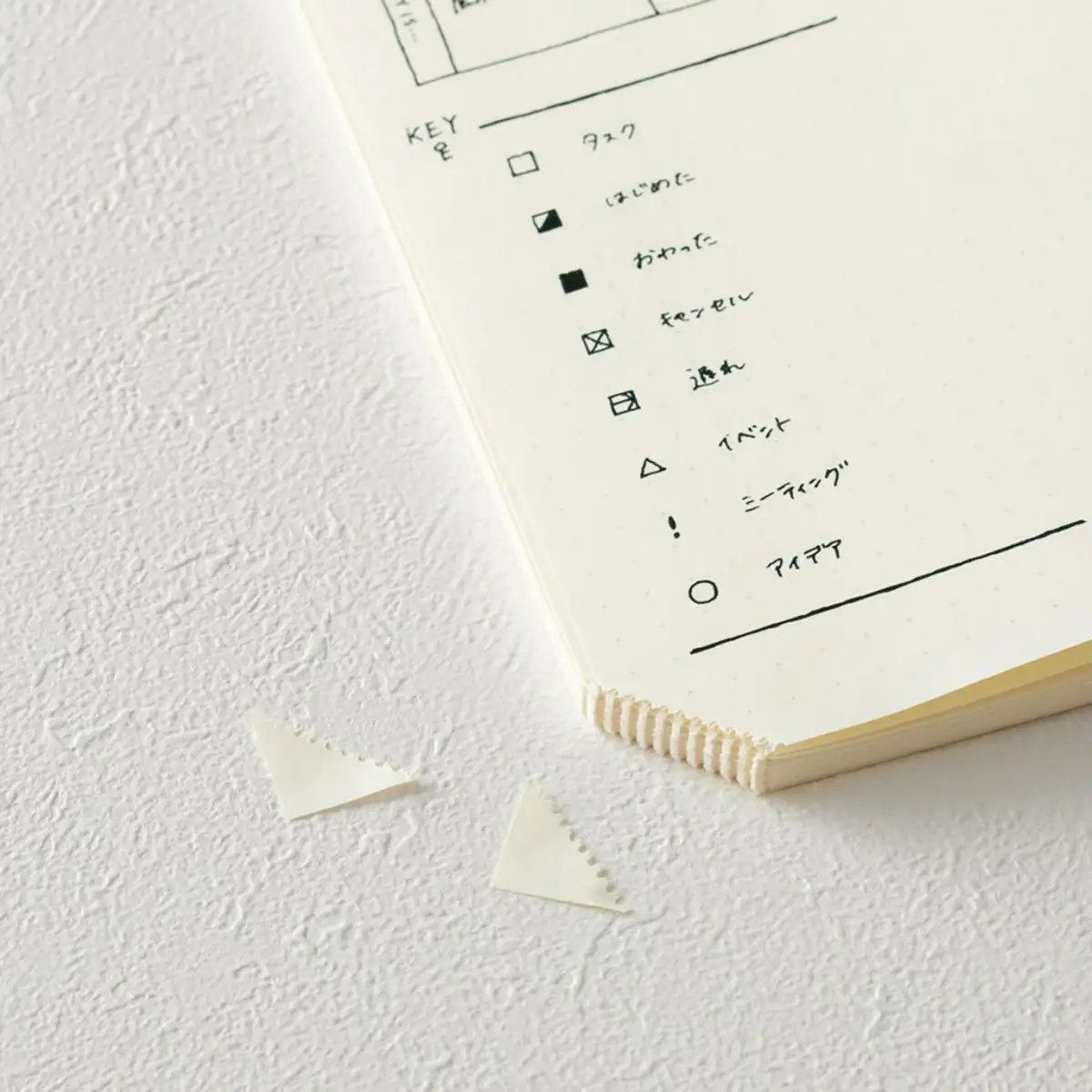 md-notebook-journal-a5-codex-1day-1page-dot-grid-2