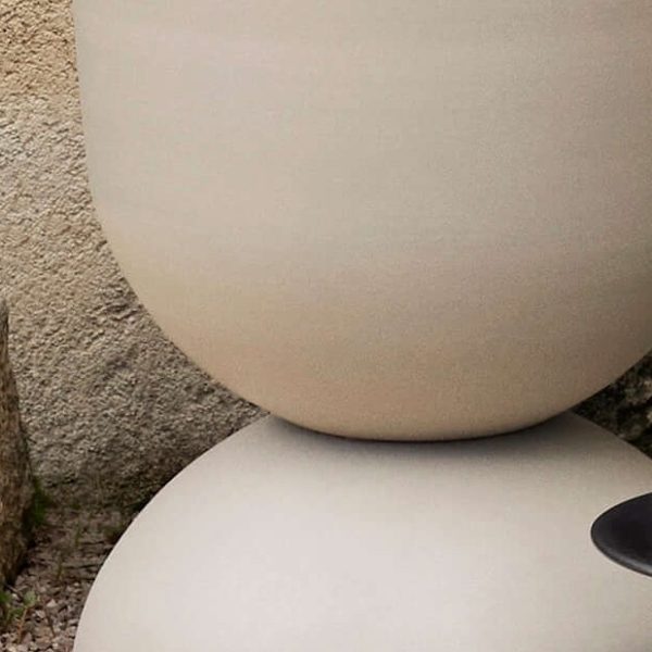 Hourglass Planter Cashmere