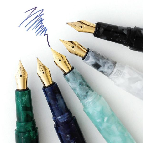 Marbled Fountain Pen White