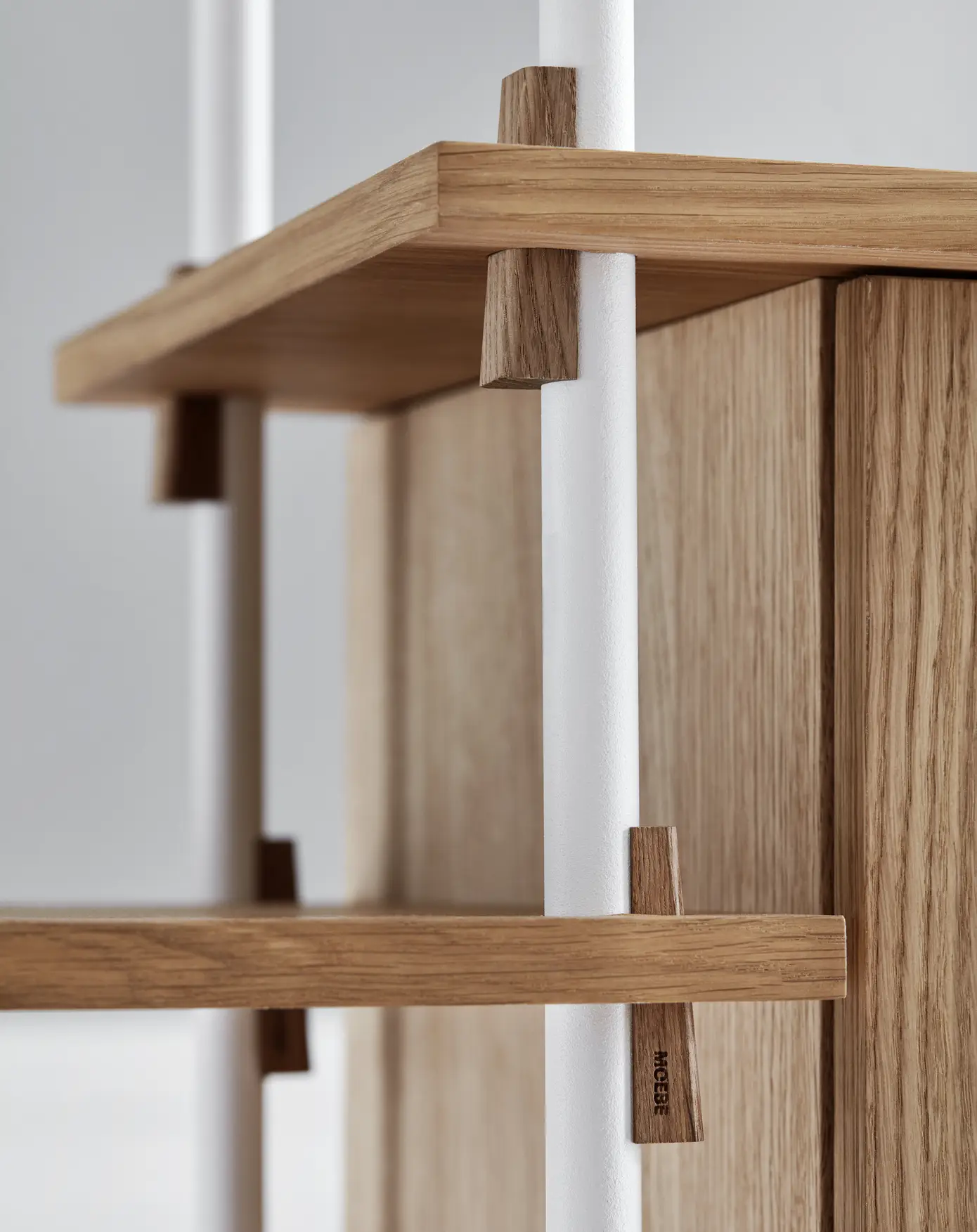 MOEBE_Shelving_IC_Oak_High-Res_04