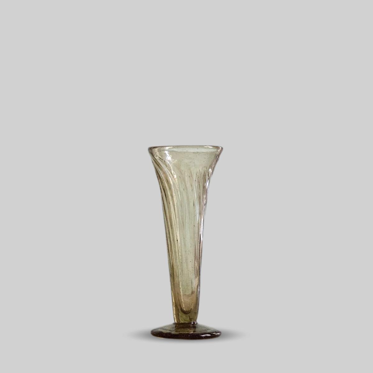 150T-Flute-Fume-2-e1669808293397-Cropped_clipped_rev_1