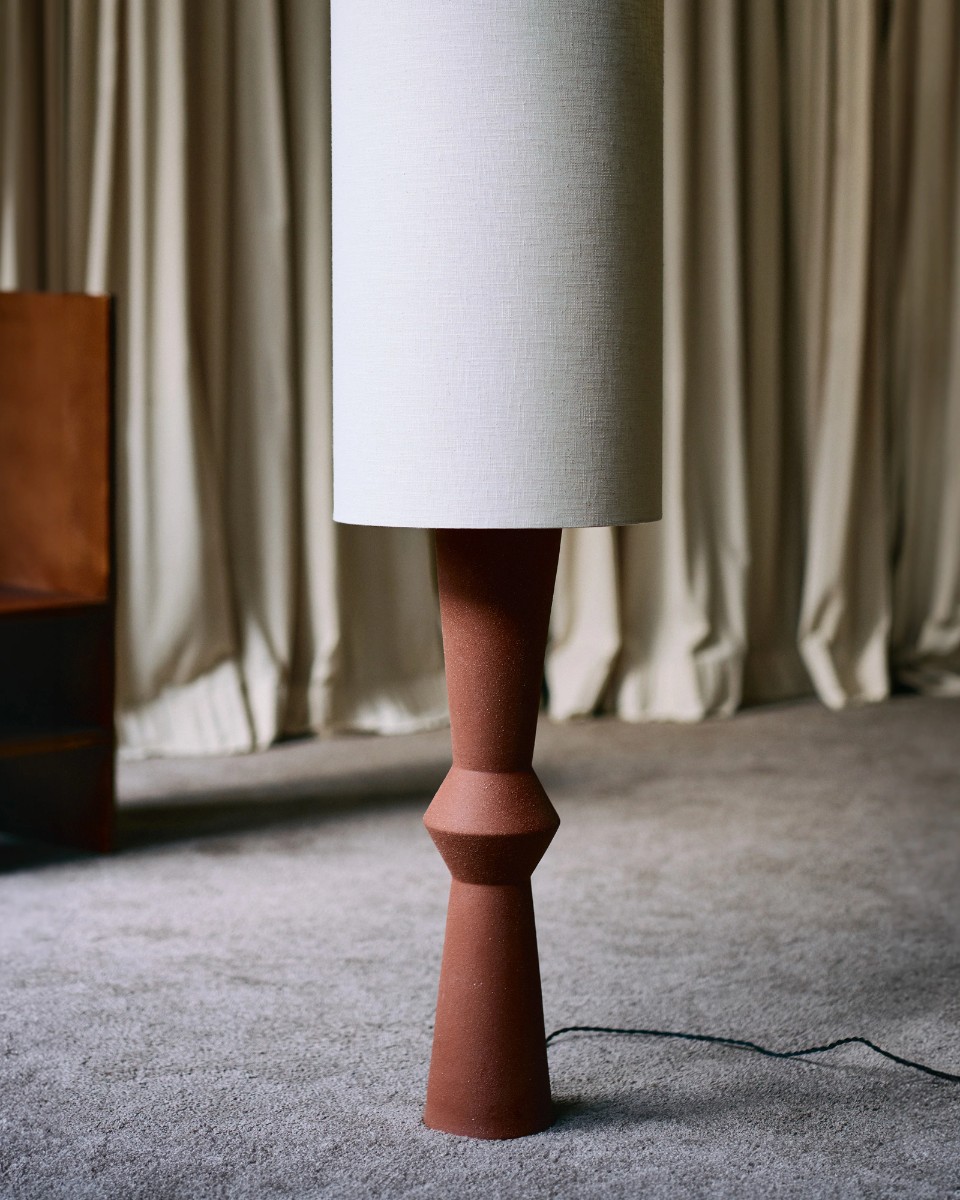 Ecom_B1924052-301_02